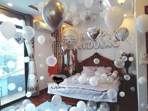 Bóng bay trang trí phòng cưới tại Hà Nội