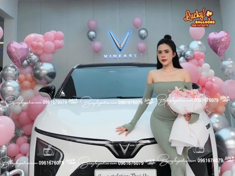 Trang Trí Showroom Bàn Giao Xe VinFast