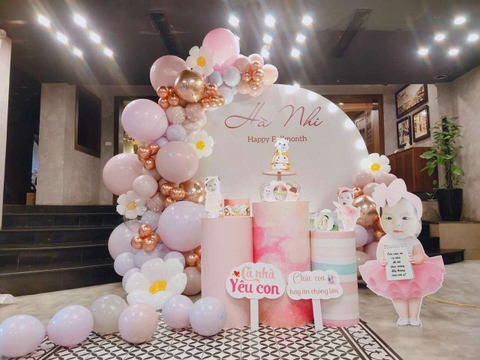 Trang Trí Sinh Nhật Tại Nhà Hàng Cho Bé Gái