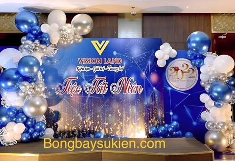 Trang trí tiệc tất niên công ty Year End Party 4