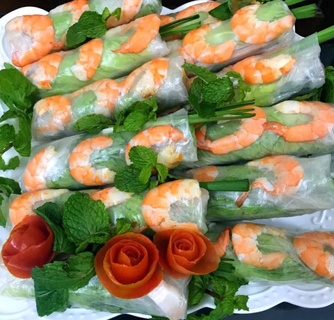 Bật mí công thức thực hiện bánh tráng cuốn tôm thịt đơn giản?