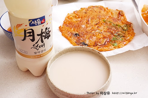 월매 쌀막걸리 6% 750ML Ruou gao Wolmae Makgeolli (Korean Rice Wine)
