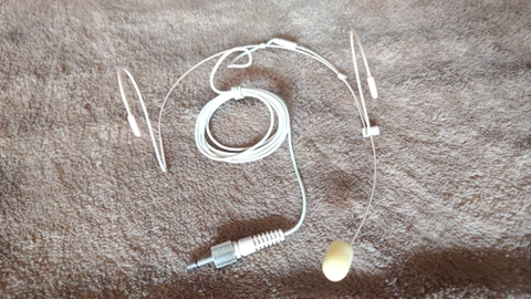 Mic deo tai Sennheiser  loại nhỏ