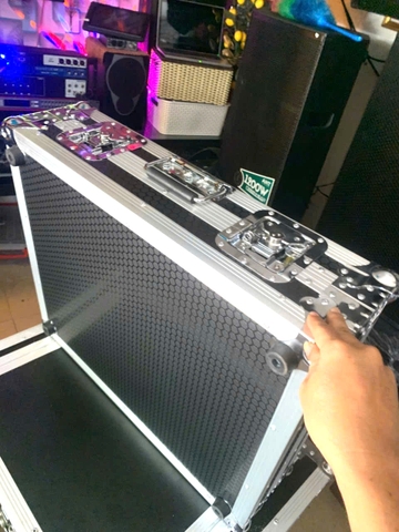 Case ZED-16Fx A&H Nhôm