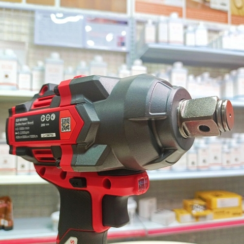 Máy bắn bu lông pin M21 1000Nm Sfunpro S20M1000A-8.0 (2 pin 8Ah+ 1 sạc)