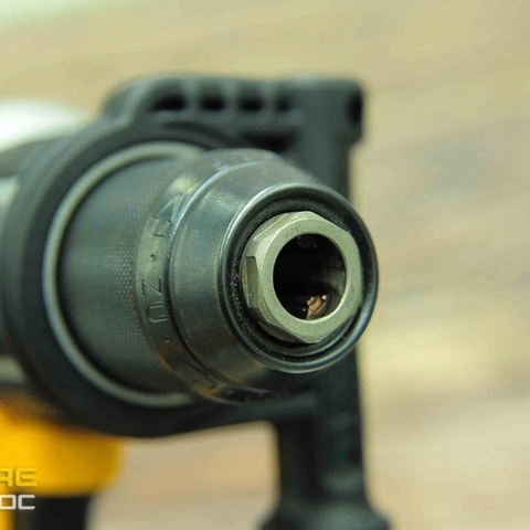 Thân máy khoan vặn vít pin Dewalt DCD996N 18V