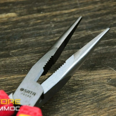 Kìm mỏ nhọn cách điện 1000v 8inch Sata 70132