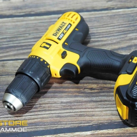 Máy khoan vặn vít pin Dewalt DCD776C2 18V