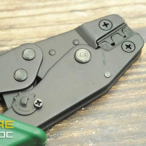 KÌM BẤM COS ĐA NĂNG SATA 91101 8