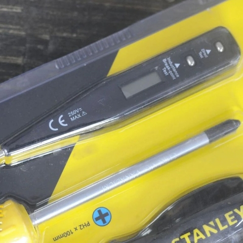 Bộ Tua vít 6 cây kèm bút thử điện Stanley STMT66679