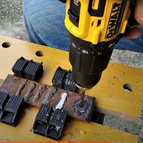 Thân Máy khoan vặn vít pin Dewalt DCD709N 20V