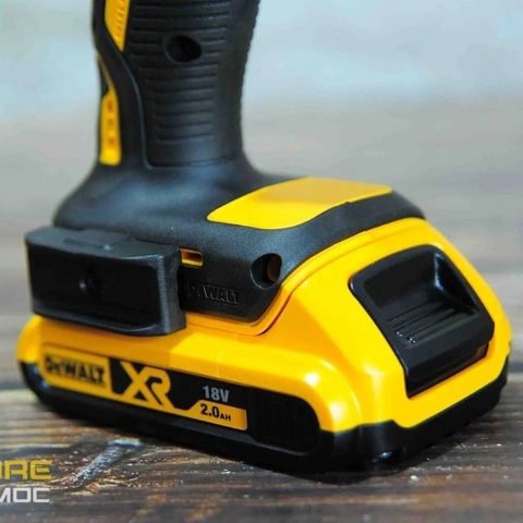 Máy khoan vặn vít pin Dewalt DCD778D2 18V