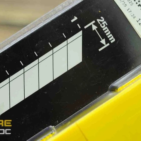 Lưỡi dao rọc giấy 25mm Stanley 0-11-325