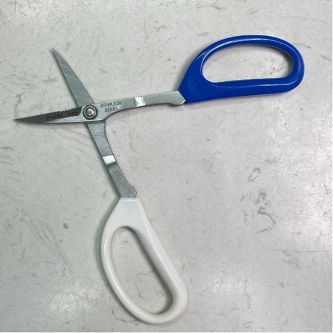 Kéo đa năng cán trắng xanh Buddy BC0033