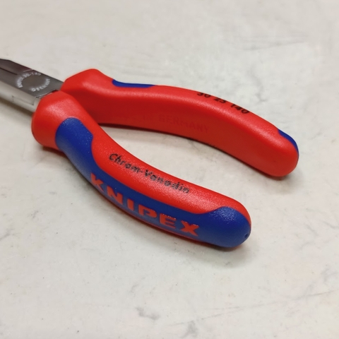 Kìm kẹp mũi nhọn 5140mm Knipex 3025140