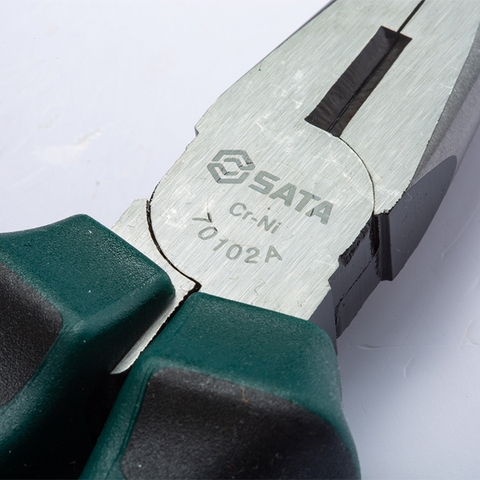 Kìm mỏ nhọn 8inch SATA 70102A