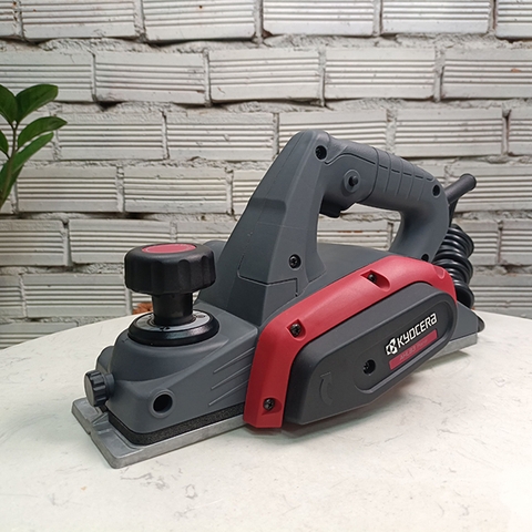 Máy bào gỗ cầm tay 550w Kyocera AHL83