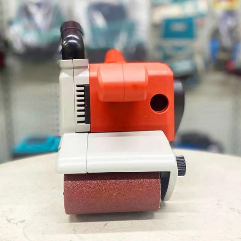 Máy chà nhám băng 1200W DCK KST610