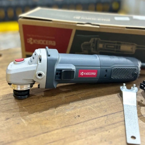 Máy mài cắt cầm tay 100mm dùng điện 900W Kyocera AG1000