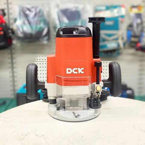 Máy phay/soi 1850W DCK KMR02-12