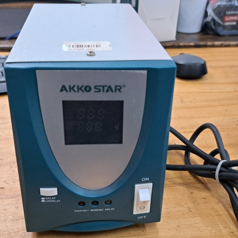 Ổ áp điện 500VA AKKO STAR 52749