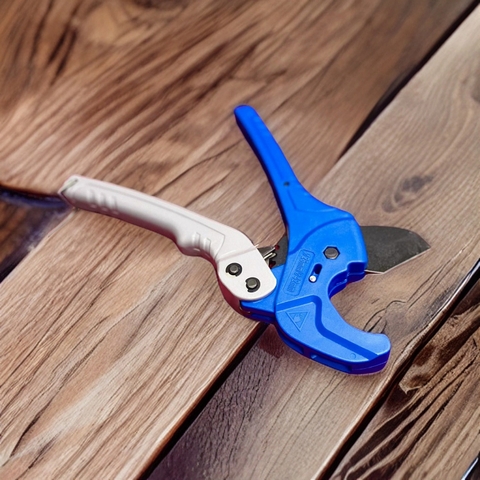 Kéo cắt ống PVC Cmart CA0209