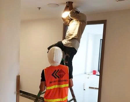 Thiết Bị Kích Sóng Điện Thoại Trong Nhà - Giải Pháp Kỹ Thuật Đảm Bảo Chất Lượng Kết Nối Ổn Định