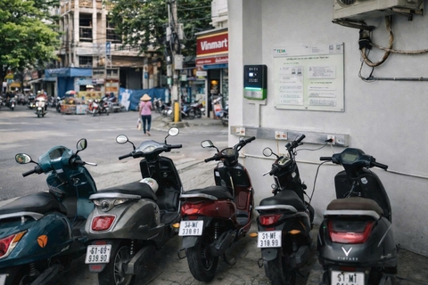 Sạc Nhanh Xe Máy Điện - Giải Pháp Tiện Lợi Cho Người Dùng Phương Tiện Điện