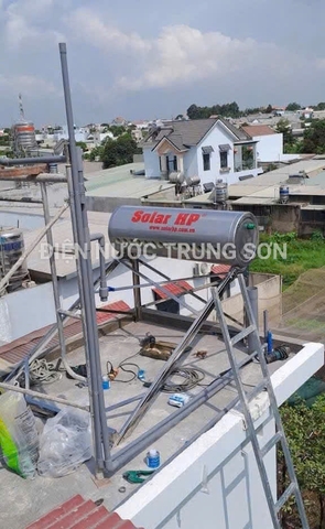 Thợ Sửa Máy Nước Nóng Năng Lượng Mặt Trời Tại Nhà TPHCM (24/7 Giá Tốt)
