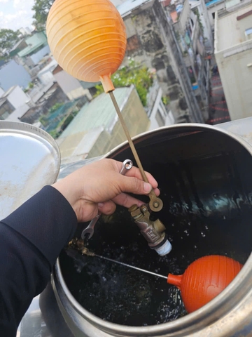 Dịch Vụ Thay Phao Bồn Nước Tại Nhà Uy Tín, Giá Rẻ – Thợ Việt Tài Năng