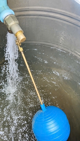Thợ Sửa Chữa / Thay Mới Phao Cơ, Phao Điện Bồn Nước Uy Tín TPHCM