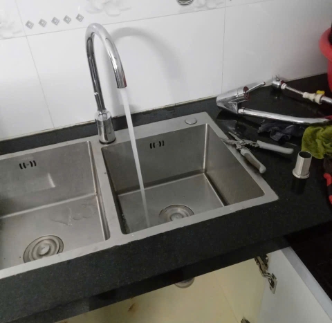 Thợ Sửa / Lắp Đặt Vòi Nước Phường Trung Mỹ Tây 24/24 | Có Mặt Sau 15 Phút