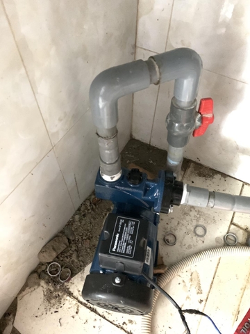 thợ sửa máy bơm nước tại nhà