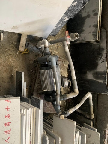 Thợ sửa máy bơm, nước taị quận 1