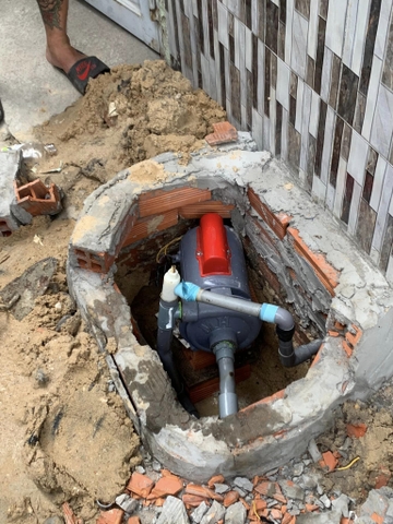Thợ sửa máy bơm chìm tại nhà 