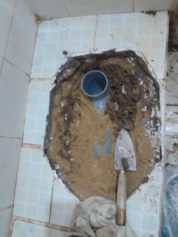 Thợ sửa bồn cầu tại nhà