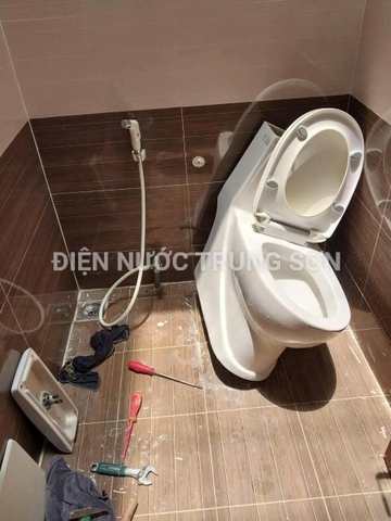 Thợ Sửa Điện Nước Tại Phường Trung Mỹ Tây Giá Rẻ | Đến Sau 15P