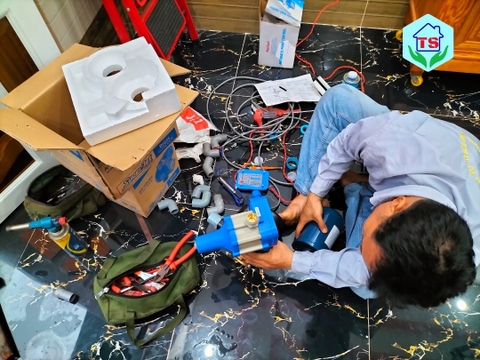 thợ sửa máy bơm nước tại nhà