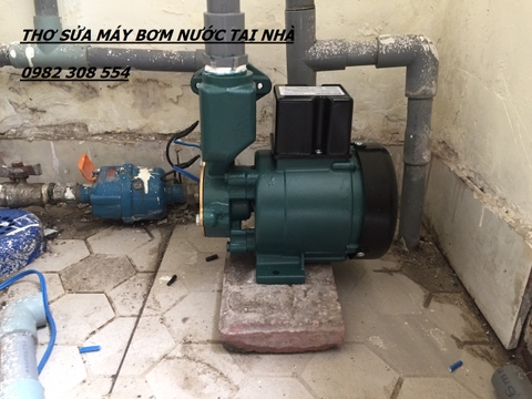 Thợ sửa máy bơm nước tại nhà