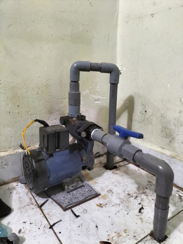 Thợ sửa máy bơm nước tại nhà