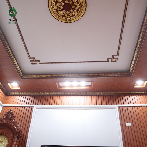 ⭐ TRẦN NHỰA GIẬT CẤP CHO PHÒNG KHÁCH – GIẢI PHÁP NÂNG TẦM KHÔNG GIAN HIỆN ĐẠI ⭐