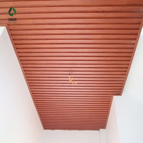 Lam sóng vân gỗ cho ban công