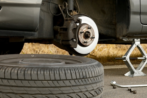 Khi nào cần thay lốp ô tô?