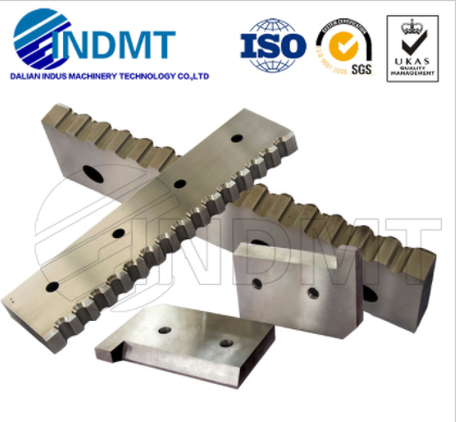 Metallurgical machinery blade