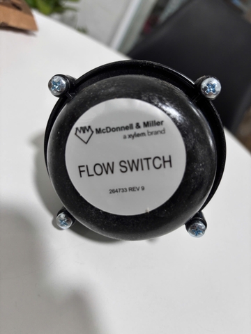 Công tắc lưu lượng chất lỏng đa năng McDonnell & Miller Series FS8-W