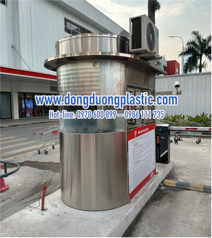 Cabin bốt gác inox kính cong 1 đầu kiểm soát vé trung tâm thương mại BDI-09 (Có mái che)
