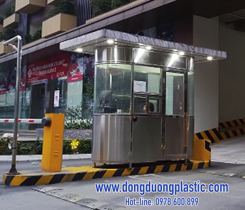 Cabin bảo vệ inox kính cong có mái che rộng BDI-28