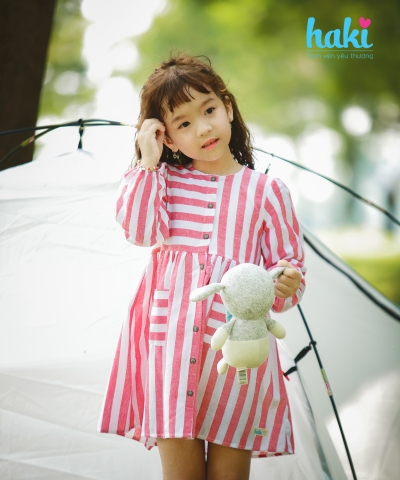 Váy kẻ dài tay hai túi ốp HK492