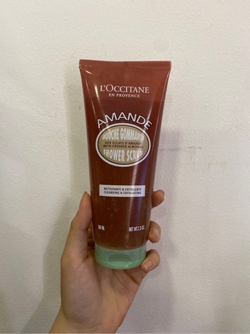 Tẩy Tế Bào Chết Loccitane Amande 200ml vỏ đục