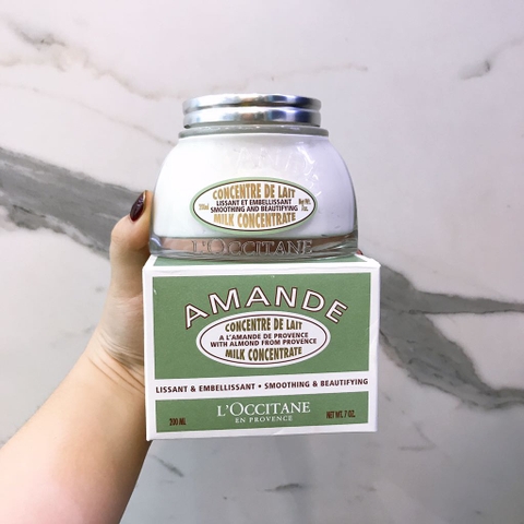 Body Milk Loccitane Almond